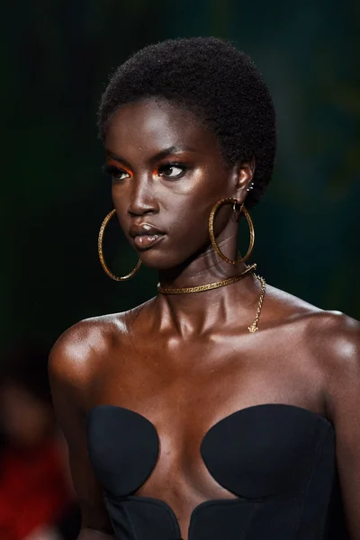 Look 22